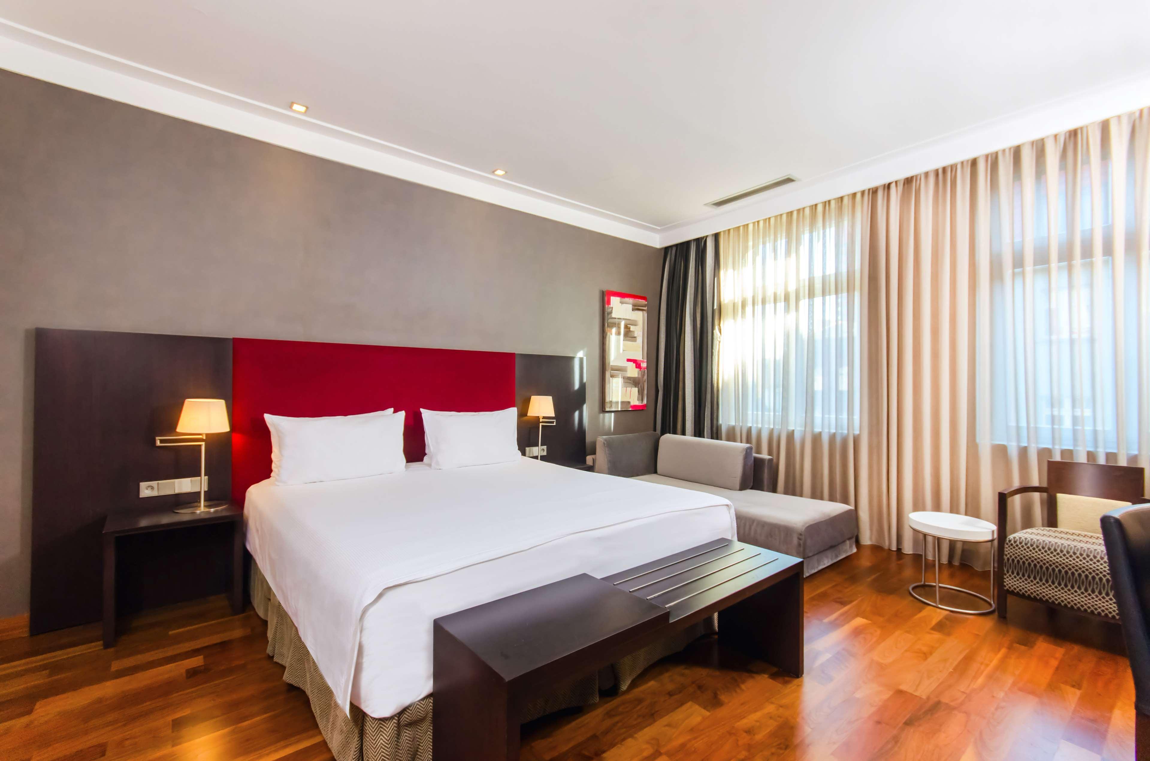 Hotel Nh Познань Экстерьер фото