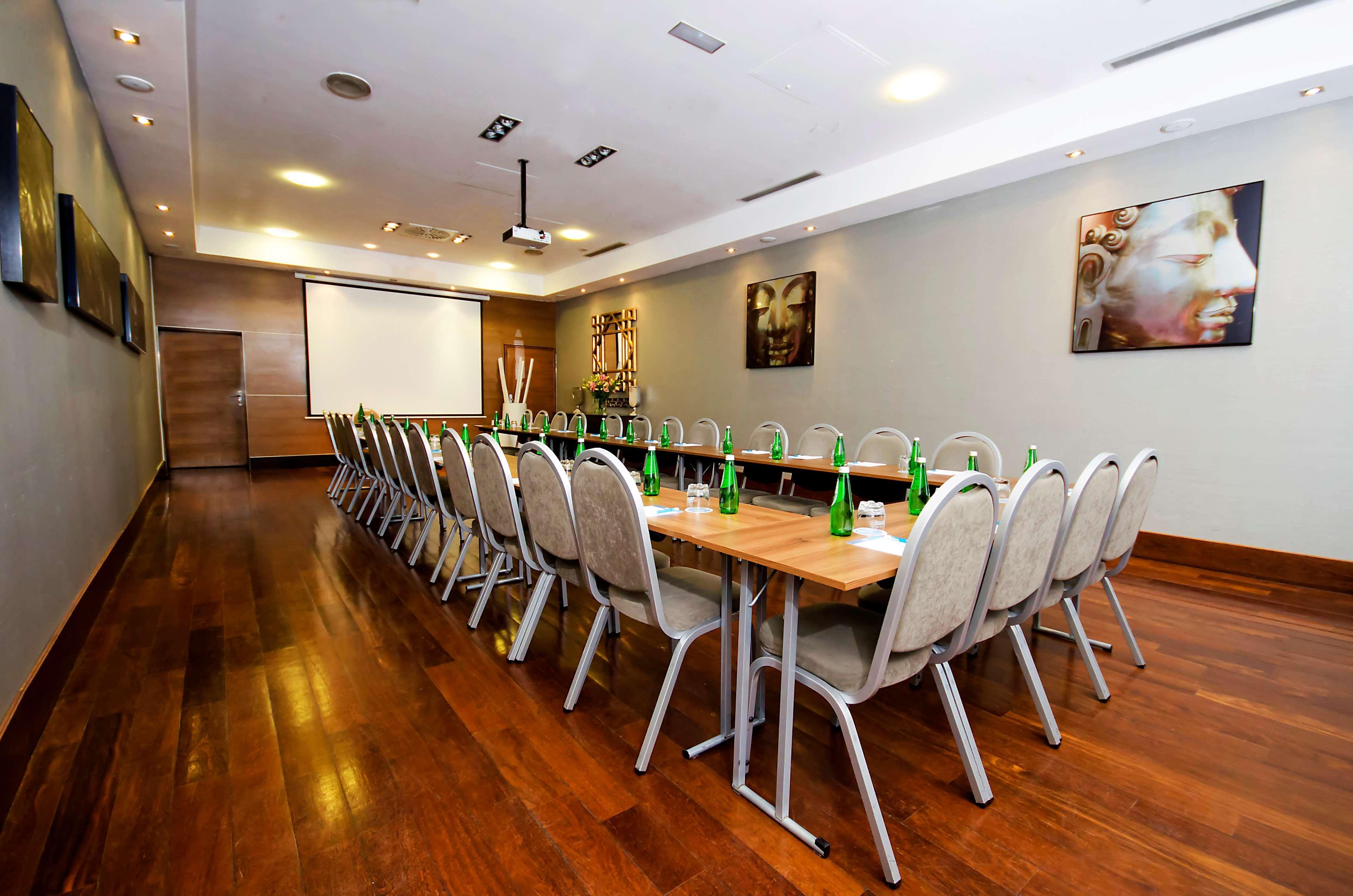 Hotel Nh Познань Экстерьер фото