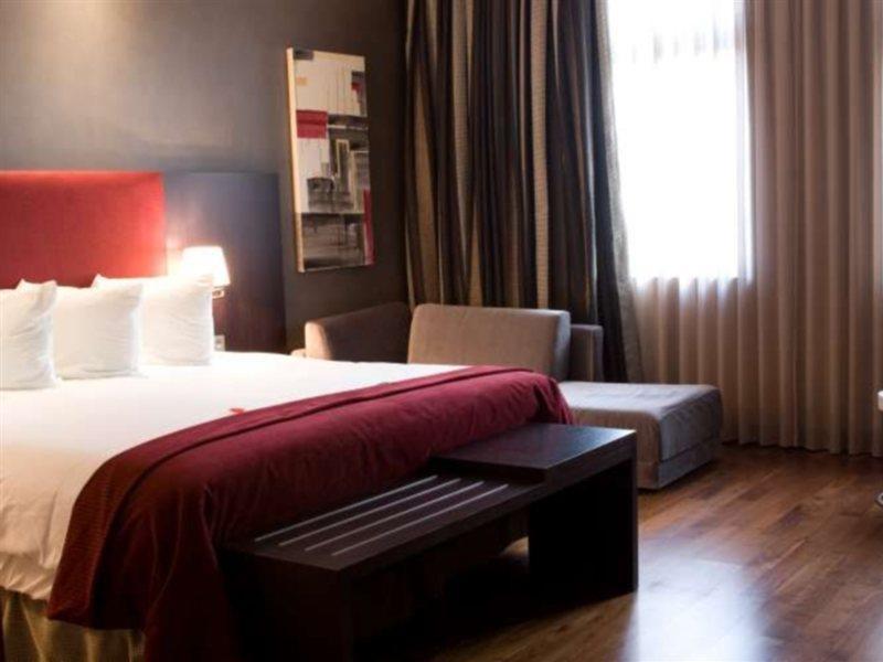 Hotel Nh Познань Экстерьер фото