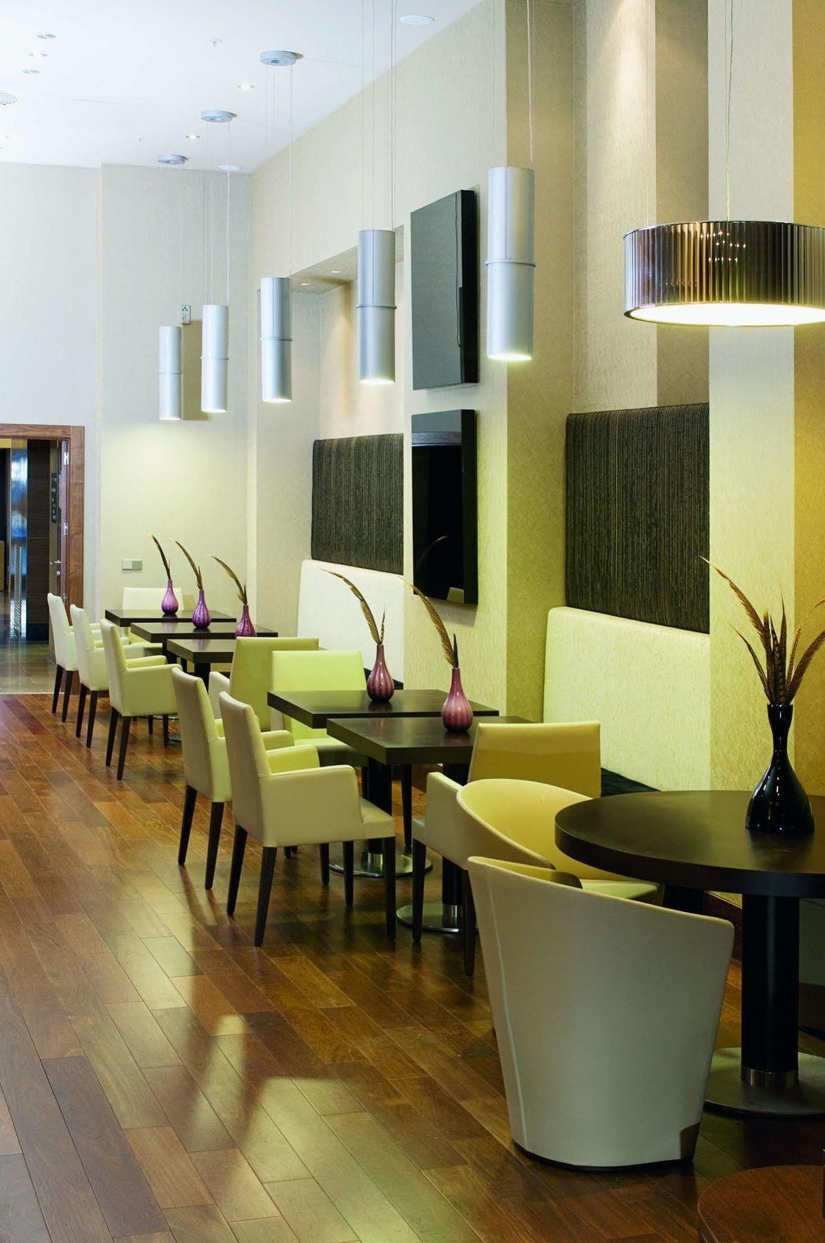 Hotel Nh Познань Экстерьер фото