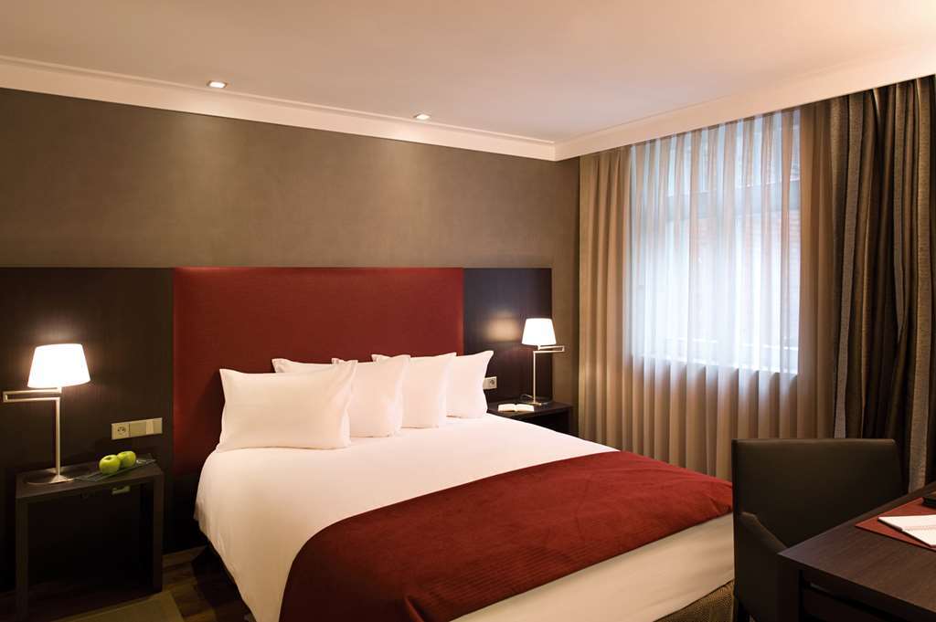 Hotel Nh Познань Номер фото